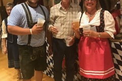 2019-Oktoberfest-Picture-with-Mayor-Fred-Eisenberger